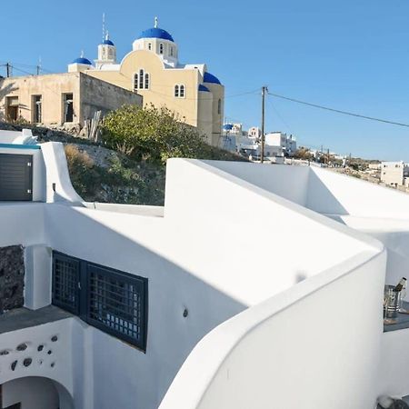 Santorini Traditional Apt With Private Hot Tub Leilighet Fira  Eksteriør bilde